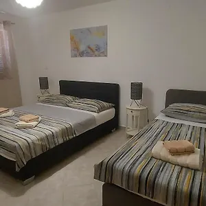Appartamento Spomax, Pag Town