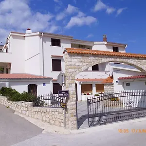 Appartamento Lidija, Pag Town